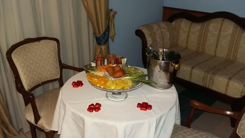 Hotel Malaga Avellino Bagian luar foto