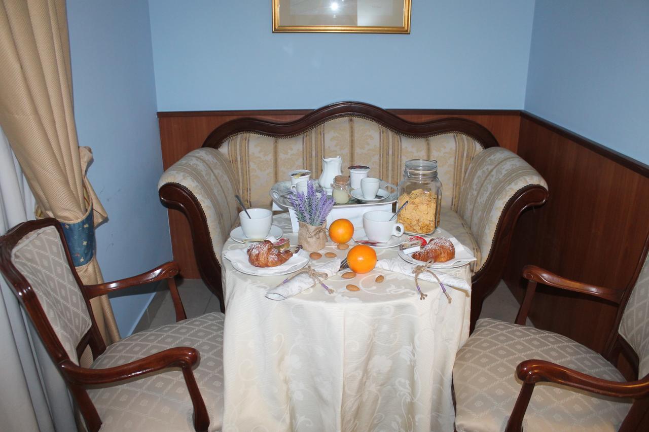 Hotel Malaga Avellino Bagian luar foto